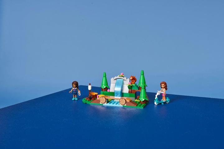 Produktbild LEGO Wasserfall im Wald (41677, LEGO Friends)