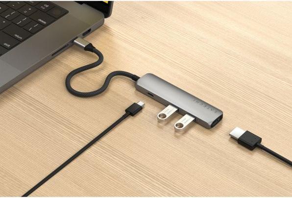 Produktbild Satechi Slim 4 Multiport Hub Space Grey (USB-C, 4 Ports)