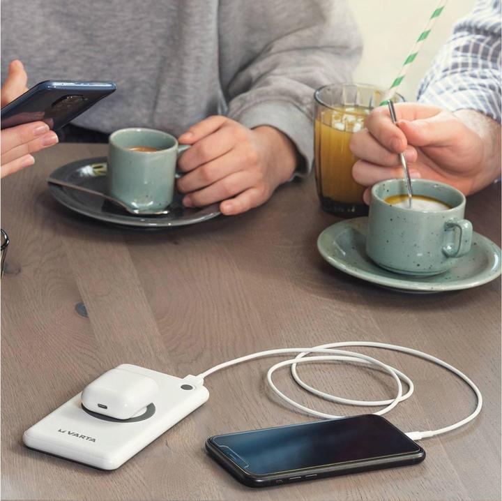 Actual product image Varta Wireless Power Bank + Charging Cable (20000 mAh, 20 W, 74.74 Wh)