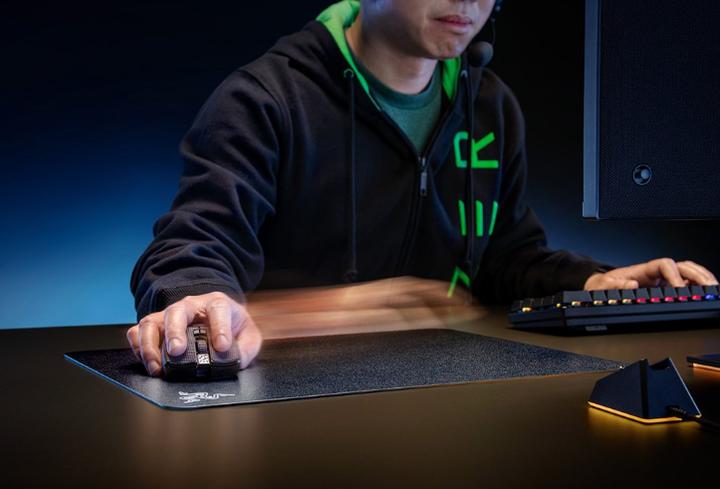 Produktbild Razer Acari (L)