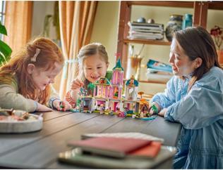 Actual product image LEGO Prinzessinnenschloss mit Haustieren (43267, LEGO Disney)