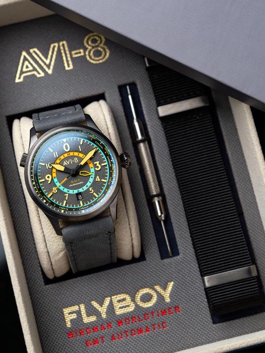 Produktbild AVI-8 AV-4120-04 Wingman Worldtimer GMT (Fliegeruhr)