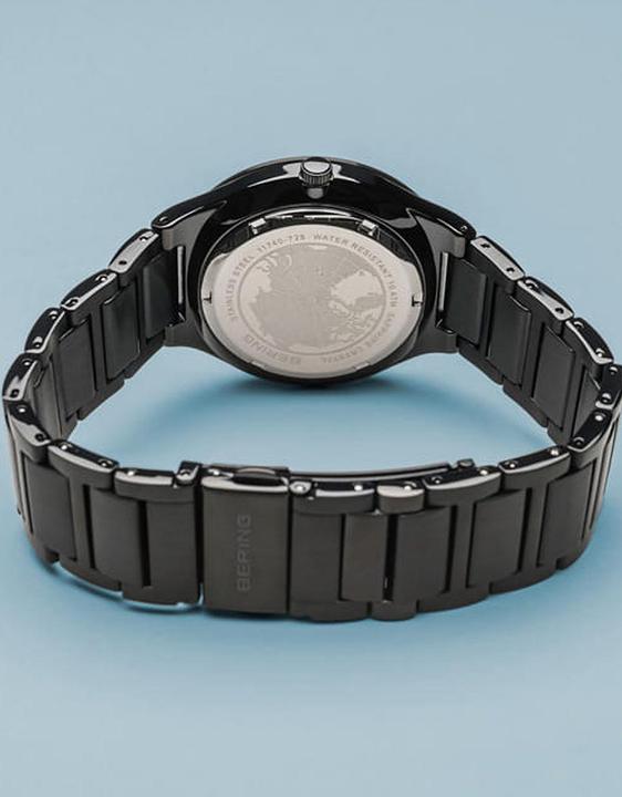 Actual product image Bering Classic (Analogue wristwatch, 40 mm)