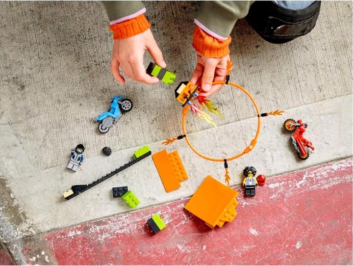 Actual product image LEGO Stunt Contest (60299, LEGO City)