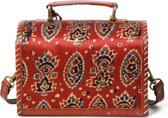 Produktbild Only-Bags.Store Maroon Mystique Ajrakh Satchel Geldbörse