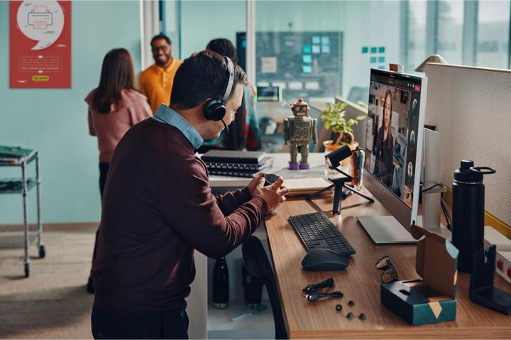 Produktbild Poly Voyager Focus 2 MS (Kabellos, Kabelgebunden, USB-C)