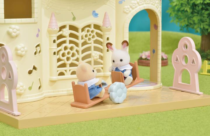 Actual product image Sylvanian Families Castle kindergarten