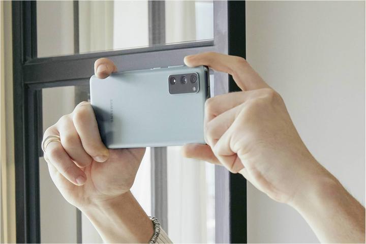 Immagine prodotto Samsung Galaxy S20 FE UE (128 GB, Verde nuvola, 6.50", Doppia SIM, 32 Mpx, 4G)