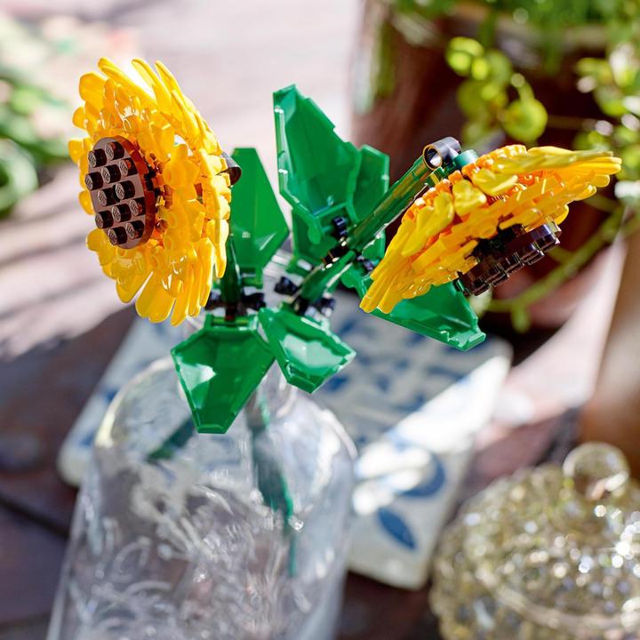 Actual product image LEGO Tournesol (40524, LEGO Iconic)