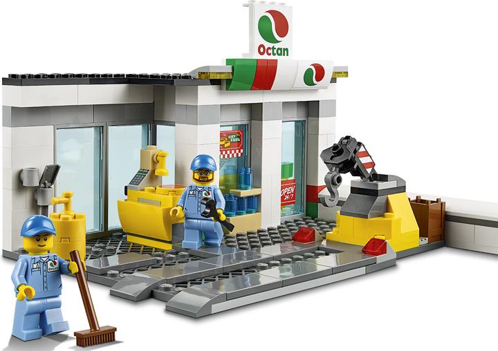 Immagine prodotto LEGO Stazione di servizio in città (60132, LEGO City)