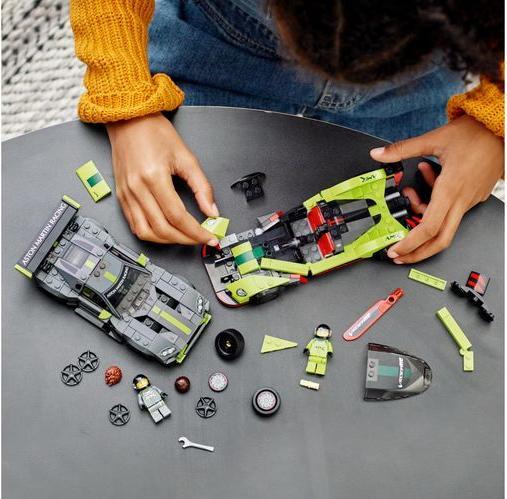 Productafbeelding LEGO Aston Martin Valkyrie AMR Pro & Aston Martin Vantage GT3 (76910, LEGO Snelheidskampioenen)