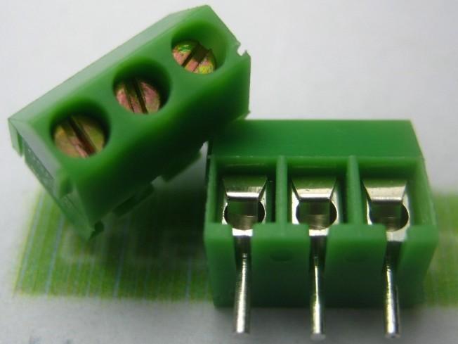 Immagine prodotto OEM Morsettiera PCB con connessione a vite 3.5mm 3Pin Verde