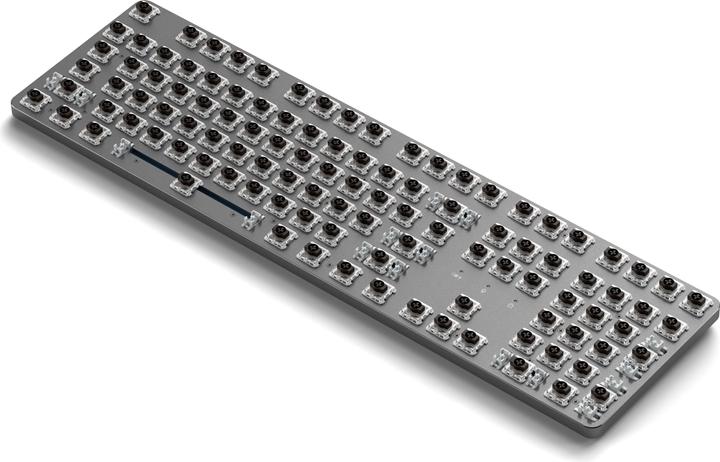 Actual product image Satechi SM3 Slim Mechanical Backlit BT Keyboard Dark German (DE, Wireless)