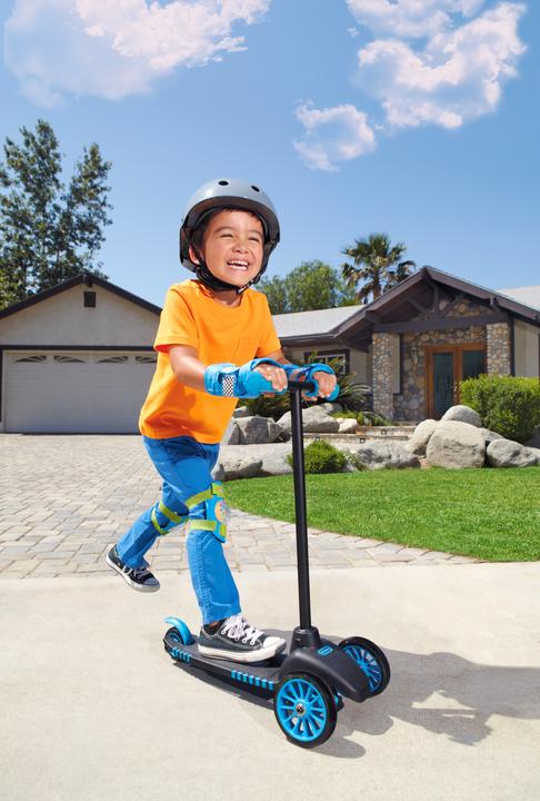 Actual product image Little Tikes Blue scooter