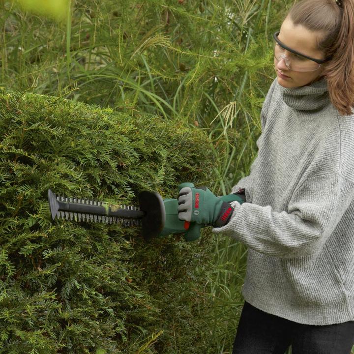 Produktbild Bosch Home & Garden EasyHedgeCut 18V-52-13 (Akkuheckenschere)