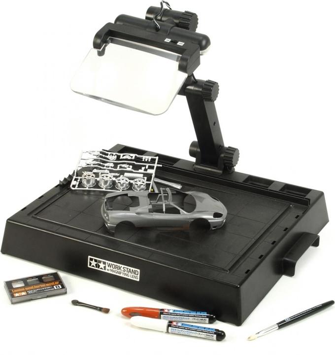 Actual product image Tamiya Workstation with light and magnifier