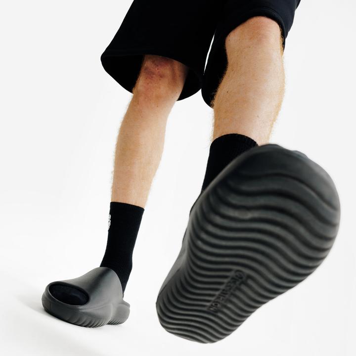 Produktbild Decathlon Badeschlappen Slides Damen/Herren - schwarz (45)