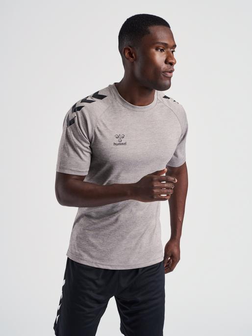 Actual product image hummel Core Xk Core Poly T-Shirt S/S (M)