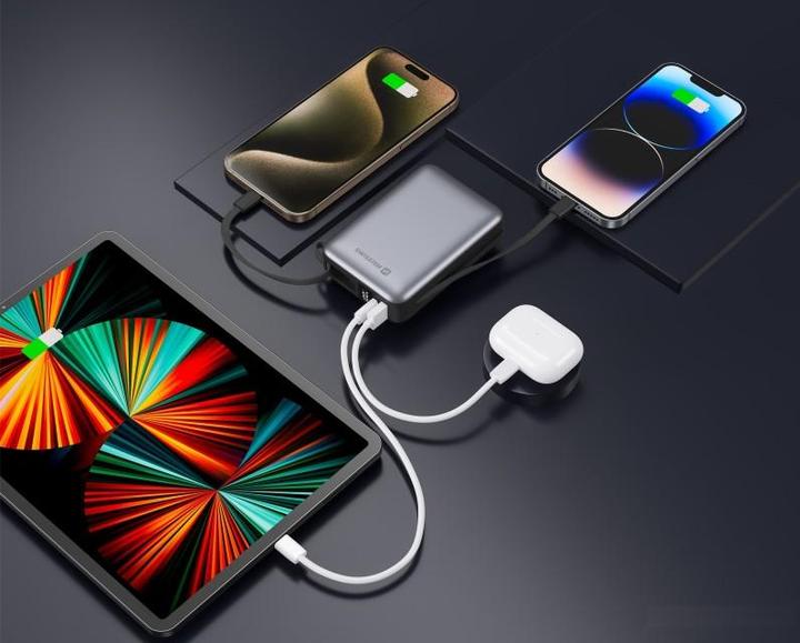 Immagine prodotto Swissten Power Bank 20000 Mah with Built-In Cables USB-C and Lightning Space Silver (20000 mAh, 22.50 W, 22.50 Wh)