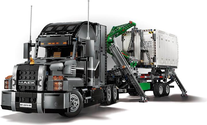 Actual product image LEGO Mack Anthem (42078, LEGO Technic)