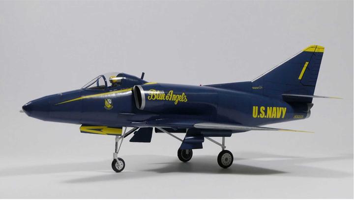 Actual product image Geli douglas a4 skyhawk blue angels box models