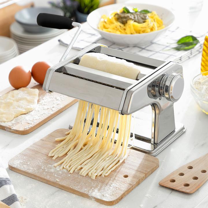 Image du produit InnovaGoods Machine à pâtes en métal - 3 rouleaux de coupe