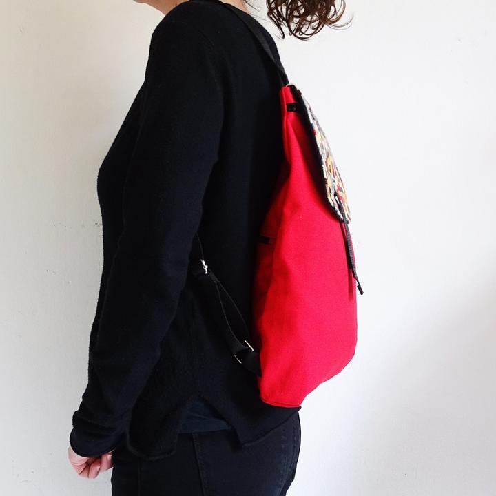 Immagine prodotto Only-Bags.Store Zaino in tela di cotone rossa con zip e scomparto sicuro, zaino LapTop