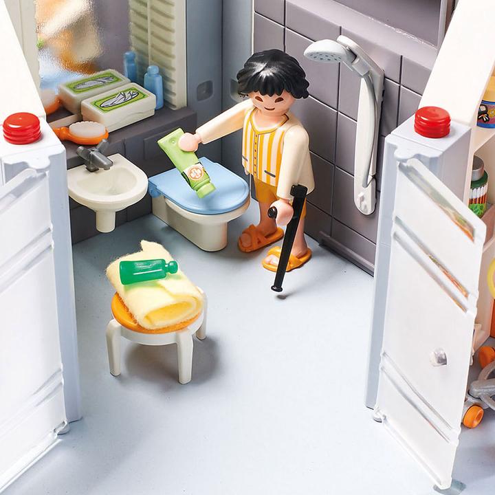 Actual product image Playmobil Large hospital with facilities (70190, Playmobil City Life)