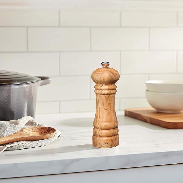 Actual product image Zassenhaus Salt Mill BERLIN Olive Wood, 18 cm (Salt)