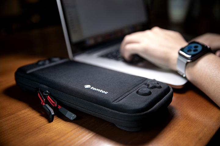 Actual product image tomtoc Slim Case (Switch)