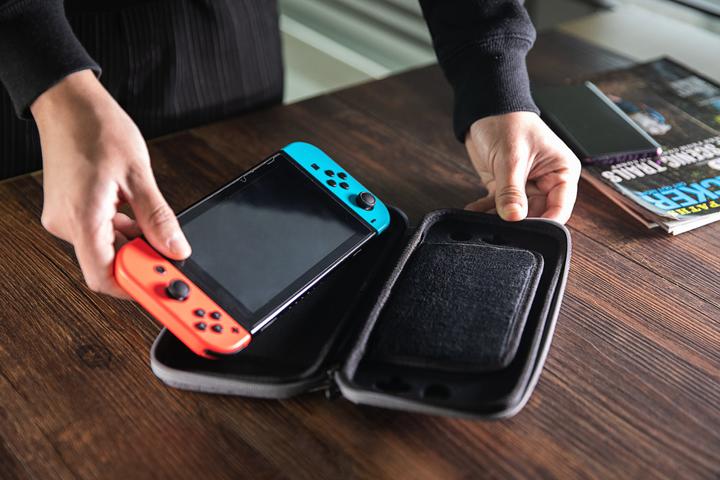 Actual product image tomtoc Slim Case (Switch)