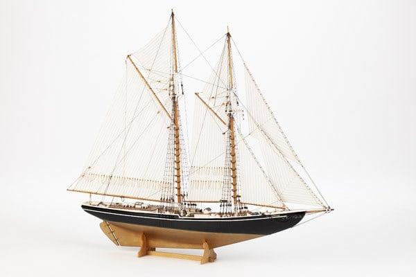 Produktbild Billing Boats Bluenose II - Wooden hull (428350)