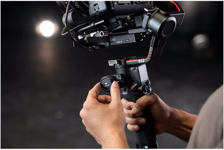 Image du produit DJI RS 2 Pro Combo (Appareil photo reflex, 4.50 kg)