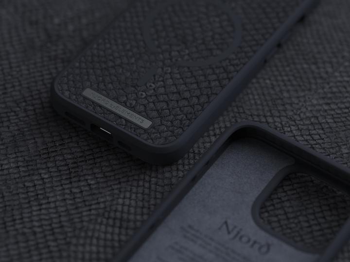 Actual product image Njord Hard Cover Vindur Case for iPhone 13 Pro (Apple iPhone 13 Pro)