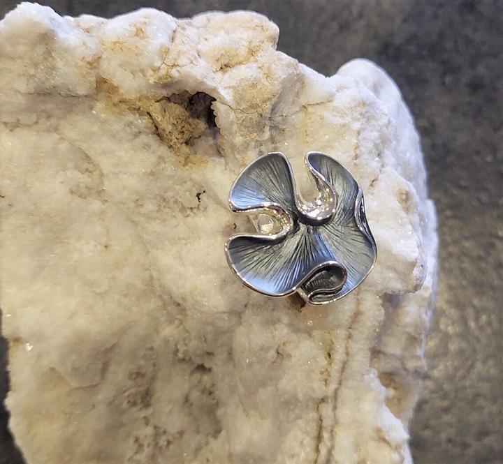 Produktbild Signé Signè Ring Damenring elastisch silberfarben rhodiniert One Size Blume Grau No.14 (18, 19, 20, 21)