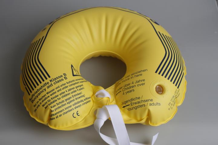 Actual product image Schwimmi Floating collar