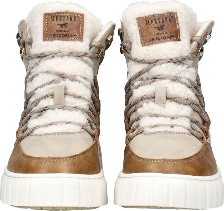 Actual product image Mustang Sneaker (40)