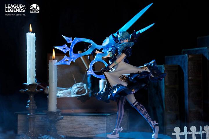 Image du produit Infinity Studios League of Legends "The Hallowed Seamstress - Gwen" Statue 1/6
