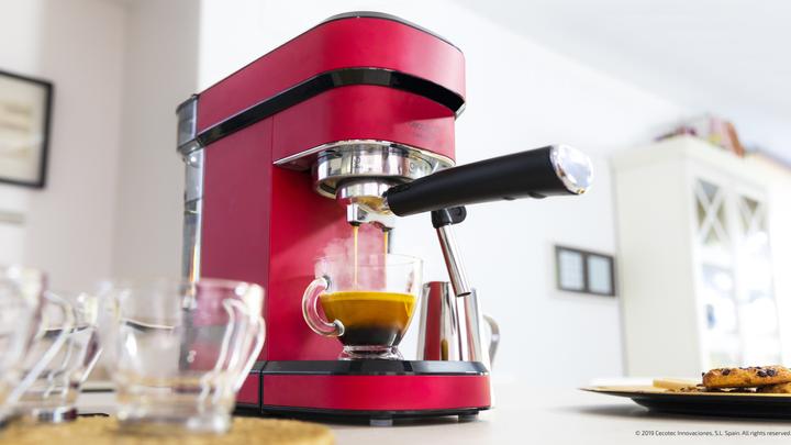Actual product image Cecotec Cafelizzia 790 Shiny