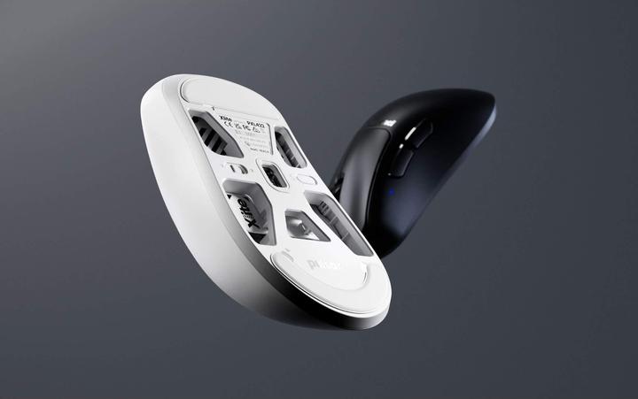 Actual product image Pulsar Xlite V4 - Medium Size 2 (Wireless, Cable)