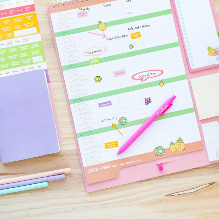 Actual product image Pusheen - Wall calendar/planner 2024/2025 (30 x 34 cm, Italian, French, English, Spanish)