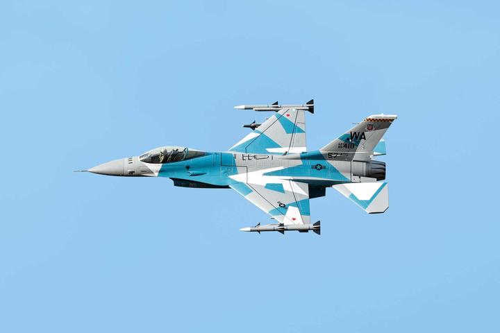 Produktbild Freewing F-16 90 PNP 8S E-Impeller Jet