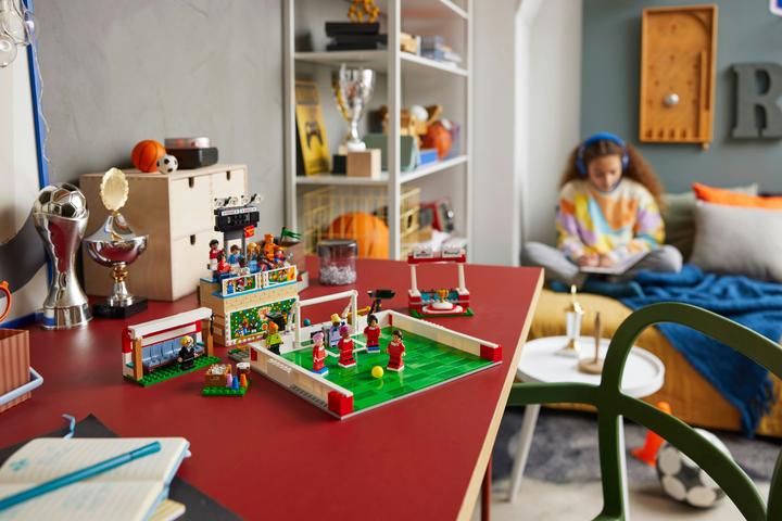Actual product image LEGO Icons (40634, LEGO Icons, LEGO Rare Sets)