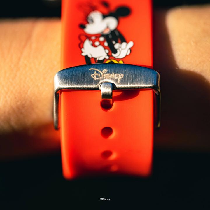 Actual product image Moby Fox Disney bracelet pour smartwatch Minnie Mouse Classic Hearts (Silicone, Apple Watch)