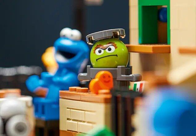 Immagine prodotto LEGO 123 Sesame Street (21324, LEGO Ideas, Set LEGO rari)
