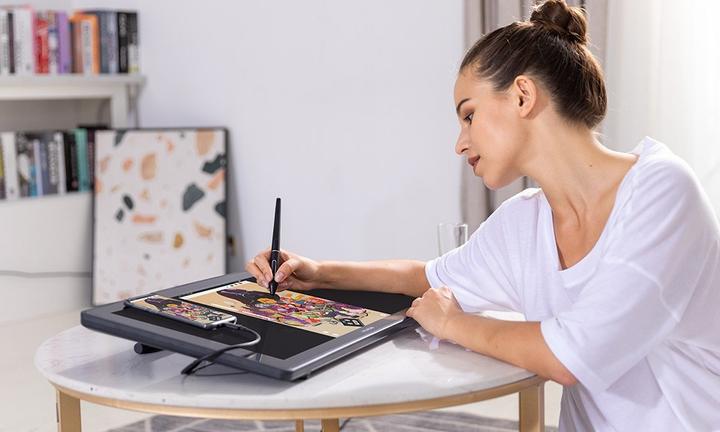 Actual product image Huion Kamvas RDS-220 (21.50", 5080 lpi)