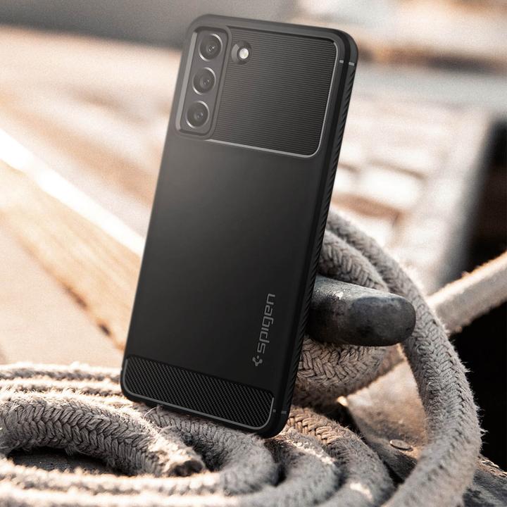Actual product image Spigen Rugged Armor (Samsung Galaxy S21 FE)