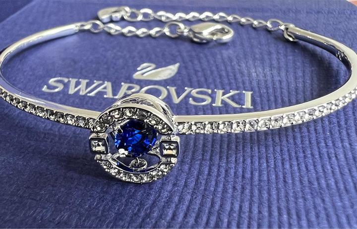 Actual product image Swarovski Glittering bracelet with Sparkling Dance crystals 5576115 - Dimension: 5.8 x 4.5 cm (5.80 cm, Rhodium plated)