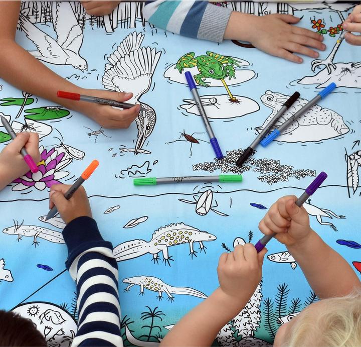 Image du produit Eat Sleep Doodle Nappe de table enfant - La vie de l'étang (130 x 85 cm)