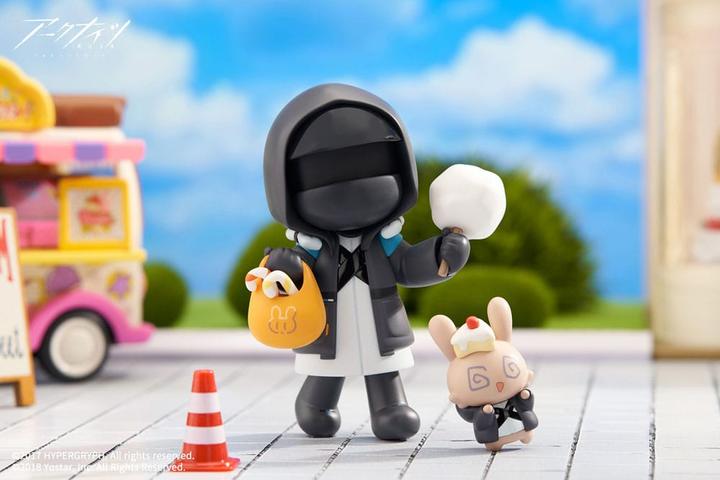 Produktbild Apex Arknights PVC Statue Mini Series Will You be Having the Dessert? Doctor 10 cm